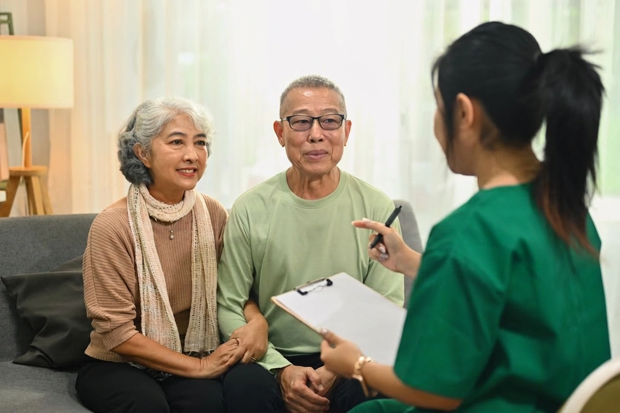 Family meeting with a home care provider to discuss support options in Cincinnati Ohio